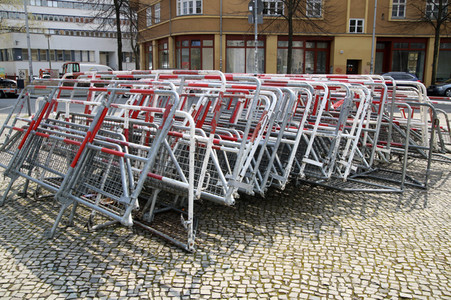 Symbolfoto Absperrgitter