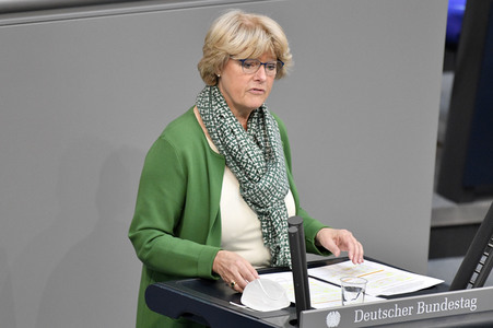 225. Sitzung des Deutschen Bundestages in Berlin