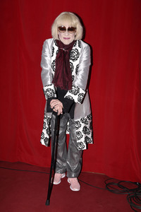 Livesream mit Ulrich Michael Heissig als Irmgard Knef in Haar