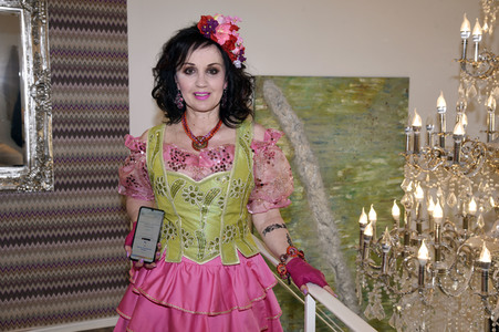 Friseurbesuch von Angelika Zwerenz in München