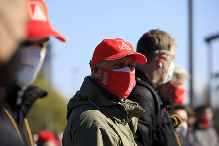 Aktion der IG-Metall 'Gleiche Arbeit - gleicher Lohn' in Berlin