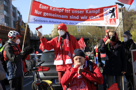 Aktion der IG-Metall 'Gleiche Arbeit - gleicher Lohn' in Berlin
