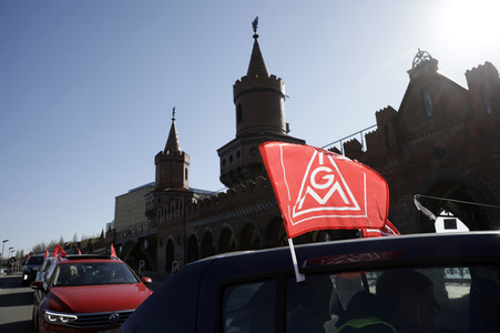 Aktion der IG-Metall 'Gleiche Arbeit - gleicher Lohn' in Berlin