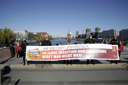Aktion der IG-Metall 'Gleiche Arbeit - gleicher Lohn' in Berlin