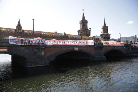 Aktion der IG-Metall 'Gleiche Arbeit - gleicher Lohn' in Berlin