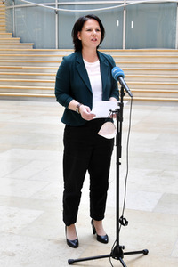 Pressestatement mit Annalena Baerbock in Berlin