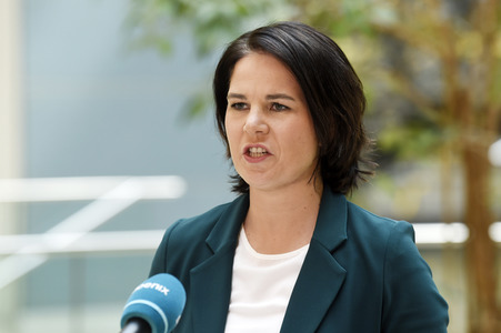 Pressestatement mit Annalena Baerbock in Berlin