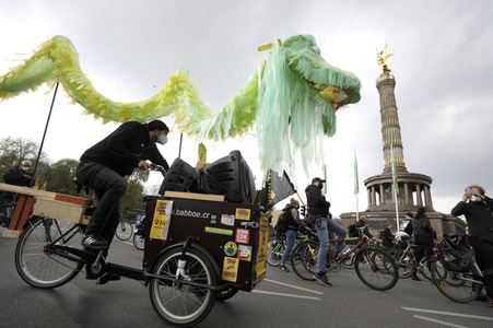Fahrraddemo zum 1. Mai in Berlin