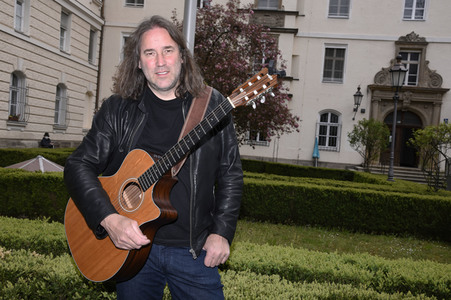 Aktion 'Paukenschlag gegen die Einsamkeit' in München