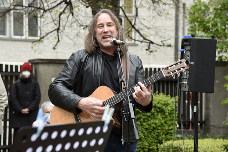 Aktion 'Paukenschlag gegen die Einsamkeit' in München