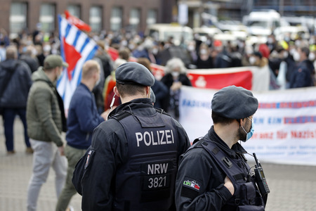 Demo 'Düsseldorf stellt sich quer' in Düsseldorf