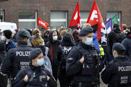 Demo 'Düsseldorf stellt sich quer' in Düsseldorf