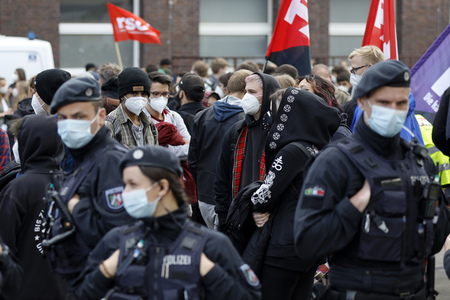 Demo 'Düsseldorf stellt sich quer' in Düsseldorf