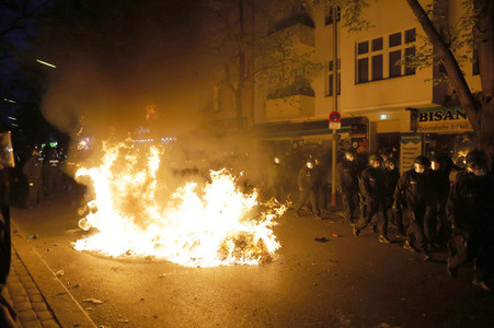 Revolutionäre 1. Mai Demo in Berlin