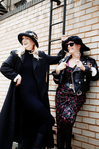 Photoshooting mit Voice of the Beehive in London