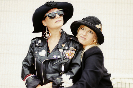 Photoshooting mit Voice of the Beehive in London