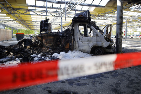 Willi Herrens abgebrannter Foodtruck in Frechen