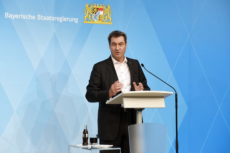 Pressekonferenz zum Oktoberfest und zur Volksfest-Saison 2021 in Bayern in München