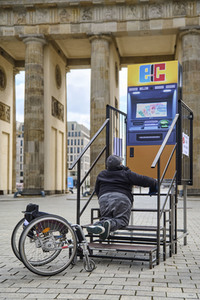 Protestaktion für Barrierefreiheit in Berlin