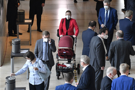 227. Sitzung des Deutschen Bundestages in Berlin