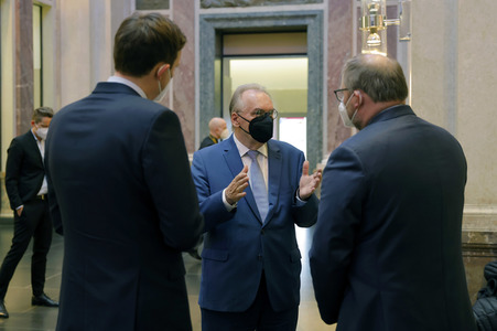 Fototermin mit Ronan Le Gleut im Bundesrat in Berlin