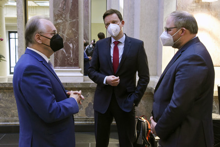 Fototermin mit Ronan Le Gleut im Bundesrat in Berlin