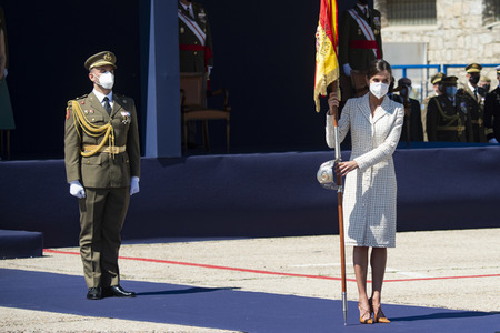 Nationalflaggenübergabe an die ACAVIET in Colmenar Viejo