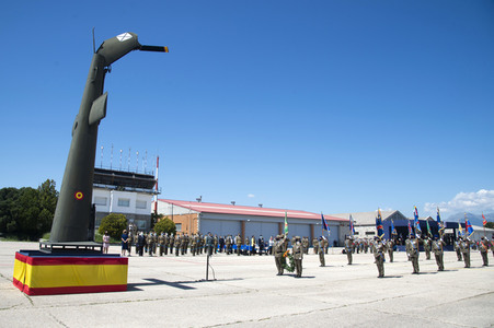 Nationalflaggenübergabe an die ACAVIET in Colmenar Viejo
