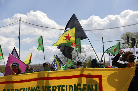 Demo gegen Gewaltübergriffe durch Polizisten in Berlin