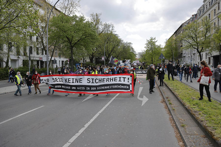 Demo gegen Gewaltübergriffe durch Polizisten in Berlin