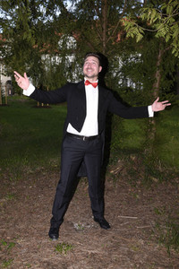 Christoph Baierl beim Streaming von 'Lebensfreude' in Haar