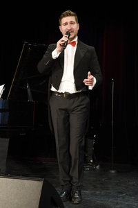 Christoph Baierl beim Streaming von 'Lebensfreude' in Haar