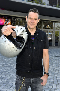 Fototermin für das Nothilfe-Projekt #hierspieltdiemusik in Berlin