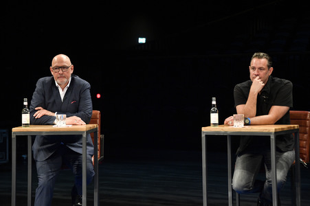 Fototermin für das Nothilfe-Projekt #hierspieltdiemusik in Berlin