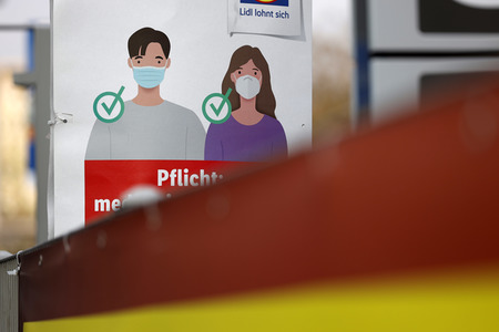 Symbolfoto Maskenpflicht beim Einkaufen