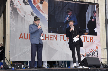 Demo 'Aufstehen für Kultur 2' in München