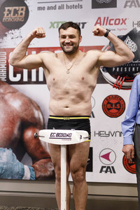 Wiegen zur ECB Fightnight in Köln