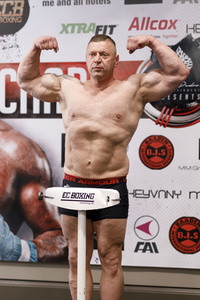 Wiegen zur ECB Fightnight in Köln