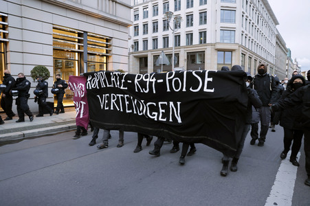 Demonstration für den Erhalt von 'Köpi 137' in Berlin