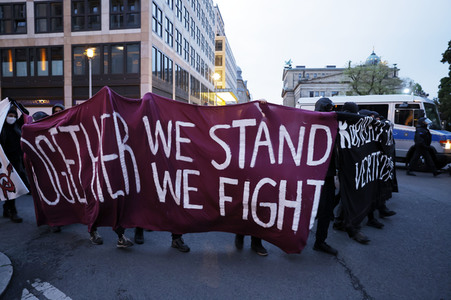 Demonstration für den Erhalt von 'Köpi 137' in Berlin
