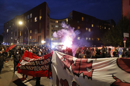 Demonstration für den Erhalt von 'Köpi 137' in Berlin