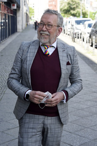 SPD-Aktion Hissung der Regenbogenflagge in Berlin