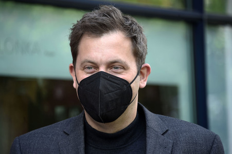 SPD-Aktion Hissung der Regenbogenflagge in Berlin