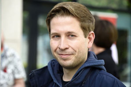 SPD-Aktion Hissung der Regenbogenflagge in Berlin