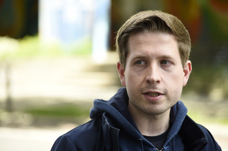 SPD-Aktion Hissung der Regenbogenflagge in Berlin