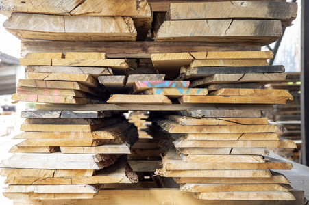 Symbolfoto Holzknappheit