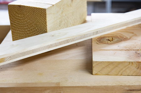 Symbolfoto Holzknappheit