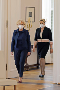 Fototermin mit Frank-Walter Steinmeier, Franziska Giffey und Christine Lambrecht in Berlin