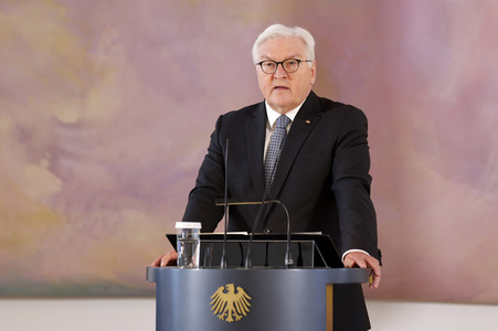 Fototermin mit Frank-Walter Steinmeier, Franziska Giffey und Christine Lambrecht in Berlin