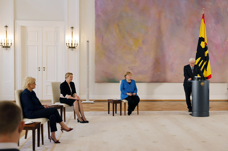 Fototermin mit Frank-Walter Steinmeier, Franziska Giffey und Christine Lambrecht in Berlin
